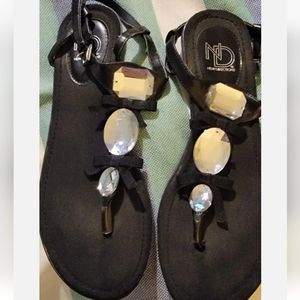 New Directions womens sandal